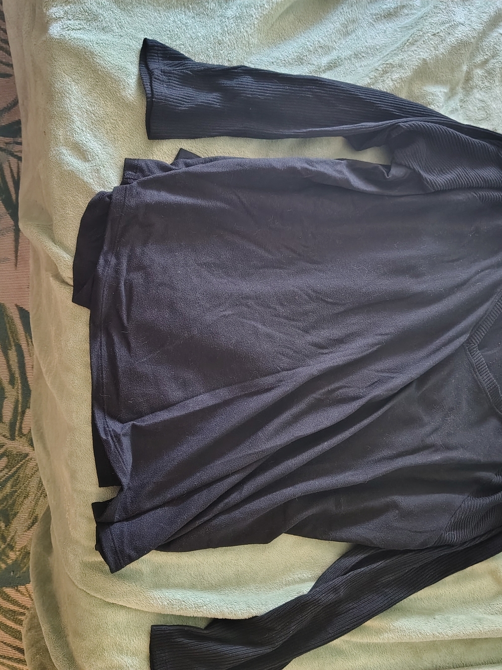 Sky Black Long-Sleeve Ribbed Cuff Tee